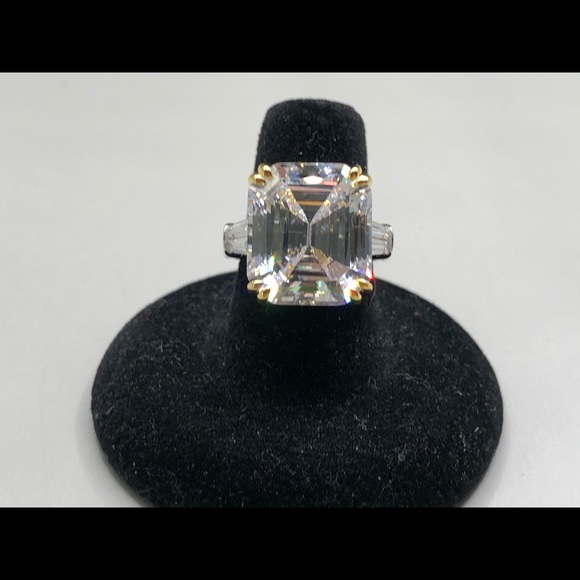 Cocktails Ring!S/S, white cushion zircon 1.5x1.5cm - Picture 6 of 9